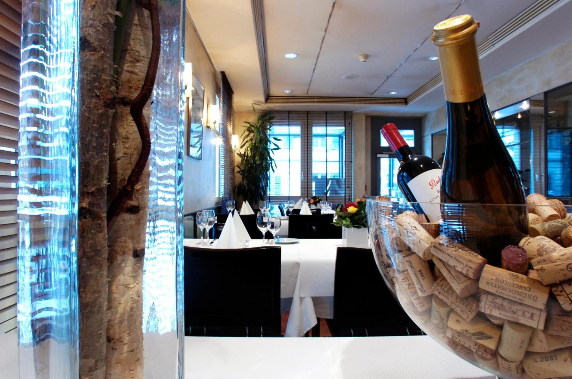 Hotel Ochsen Устер Экстерьер фото