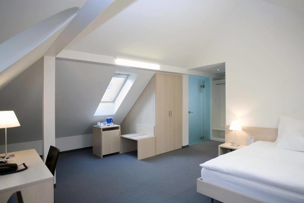 Hotel Ochsen Устер Экстерьер фото